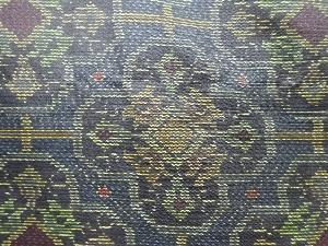 アンティーク　華紋模様織出し本場泥大島紬着物